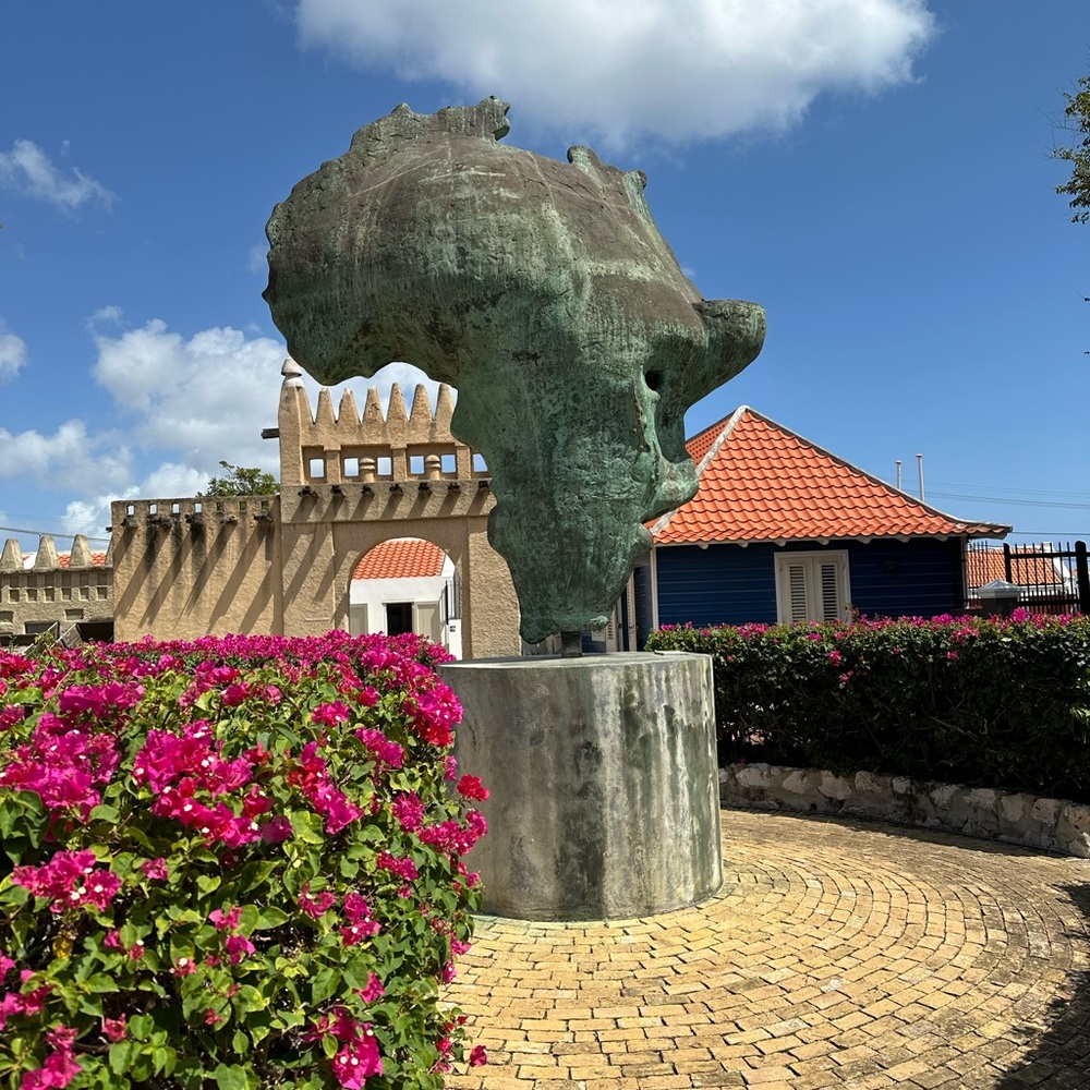 Meet your Posher, Ata